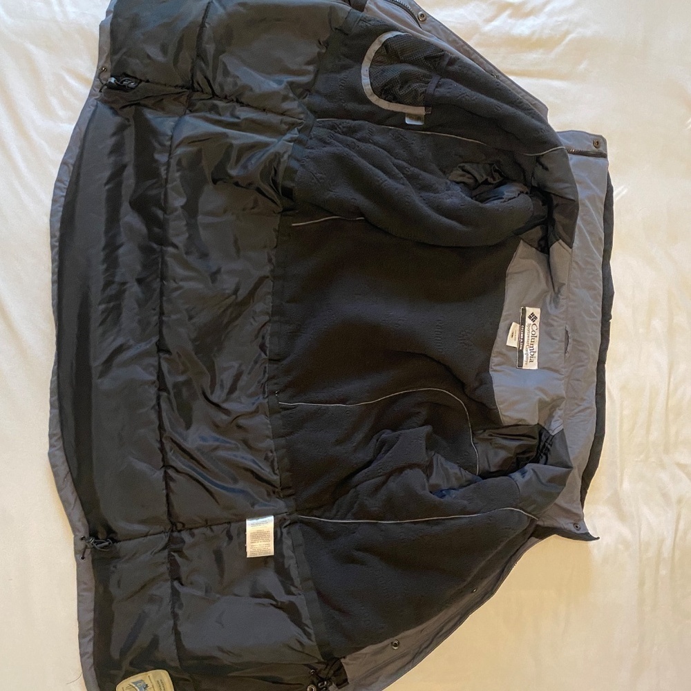 Columbia- Women's Winter Jacket-Black &‎ Grey- Size Large - Picture 8 of 16
